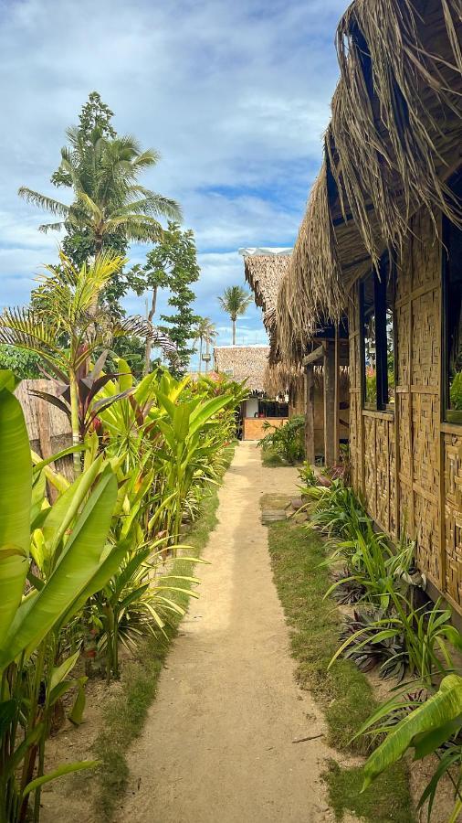 Siargao Tropic Hostel 卢纳将军城 外观 照片