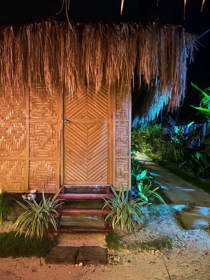 Siargao Tropic Hostel 卢纳将军城 外观 照片